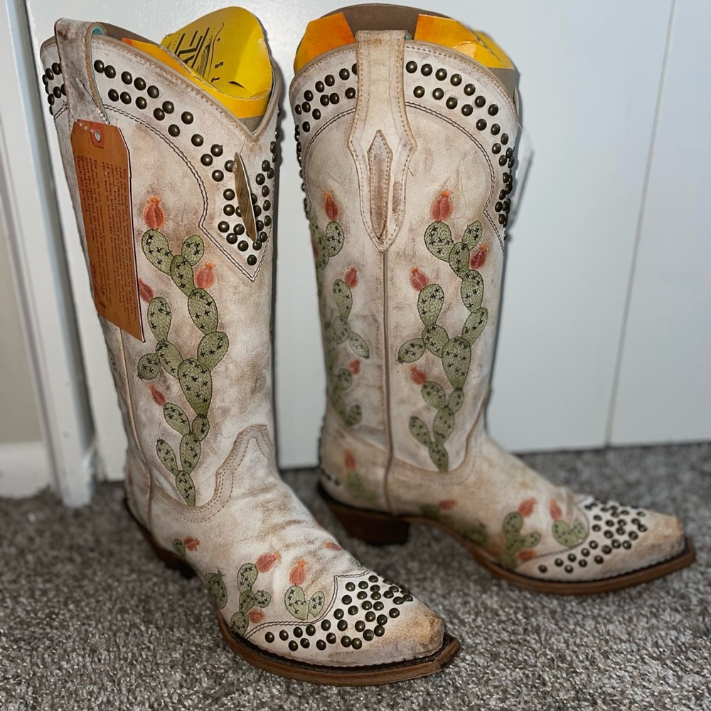 Corral cowgirl boots